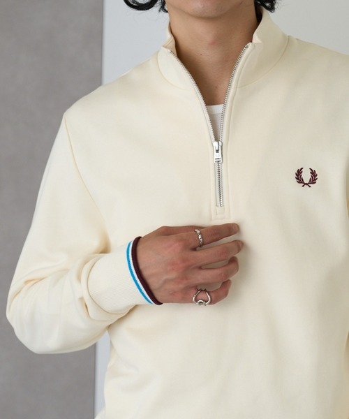 FRED PERRY（フレッドペリー）の「【FRED PERRY】Half Zip SweatShirt フレッドペリー ハーフジップスウェット M3574（スウェット・レディース・ブラック系その他2/ブラック/グリーン/ネイビー/ネイビー系2/アイボリー/ブラウン/グレー/カーキ/ワイン/グレイッシュブルー/ダークグリーン/ブラック系その他3/ベージュ/ネイビー系3/アイボリー系1・S/M/L/XL/XS）」の8枚目の写真