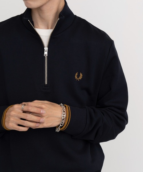 FRED PERRY（フレッドペリー）の「【FRED PERRY】Half Zip SweatShirt フレッドペリー ハーフジップスウェット M3574（スウェット・レディース・ブラック系その他2/ブラック/グリーン/ネイビー/ネイビー系2/アイボリー/ブラウン/グレー/カーキ/ワイン/グレイッシュブルー/ダークグリーン/ブラック系その他3/ベージュ/ネイビー系3/アイボリー系1・S/M/L/XL/XS）」の14枚目の写真