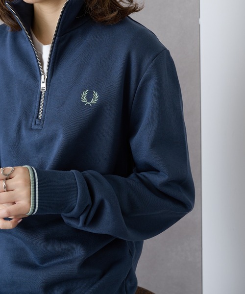 FRED PERRY（フレッドペリー）の「【FRED PERRY】Half Zip SweatShirt フレッドペリー ハーフジップスウェット M3574（スウェット・レディース・ブラック系その他2/ブラック/グリーン/ネイビー/ネイビー系2/アイボリー/ブラウン/グレー/カーキ/ワイン/グレイッシュブルー/ダークグリーン/ブラック系その他3/ベージュ/ネイビー系3/アイボリー系1・S/M/L/XL/XS）」の15枚目の写真