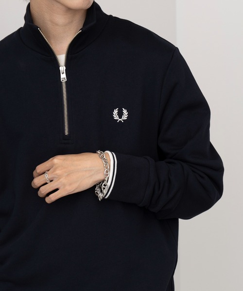 FRED PERRY（フレッドペリー）の「【FRED PERRY】Half Zip SweatShirt フレッドペリー ハーフジップスウェット M3574（スウェット・レディース・ブラック系その他2/ブラック/グリーン/ネイビー/ネイビー系2/アイボリー/ブラウン/グレー/カーキ/ワイン/グレイッシュブルー/ダークグリーン/ブラック系その他3/ベージュ/ネイビー系3/アイボリー系1・S/M/L/XL/XS）」の12枚目の写真