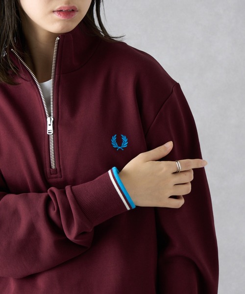 FRED PERRY（フレッドペリー）の「【FRED PERRY】Half Zip SweatShirt フレッドペリー ハーフジップスウェット M3574（スウェット・レディース・ブラック系その他2/ブラック/グリーン/ネイビー/ネイビー系2/アイボリー/ブラウン/グレー/カーキ/ワイン/グレイッシュブルー/ダークグリーン/ブラック系その他3/ベージュ/ネイビー系3/アイボリー系1・S/M/L/XL/XS）」の16枚目の写真