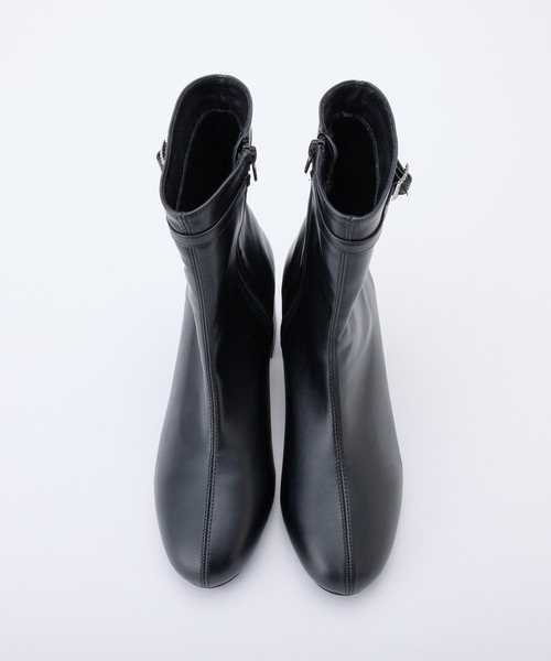 one after another NICE CLAUP（ワンアフターアナザーナイスクラップ）の「ビジューバックル付きストレッチショートブーツ（ブーツ・レディース・ブラック/アイボリー・S/M/L）」の8枚目の写真