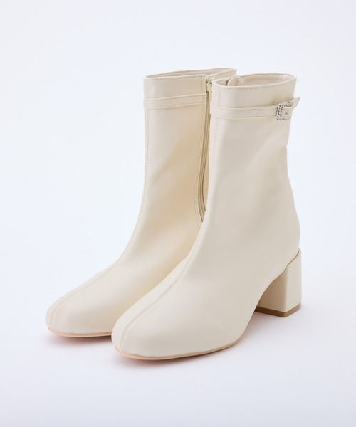 one after another NICE CLAUP（ワンアフターアナザーナイスクラップ）の「ビジューバックル付きストレッチショートブーツ（ブーツ・レディース・ブラック/アイボリー・S/M/L）」の18枚目の写真