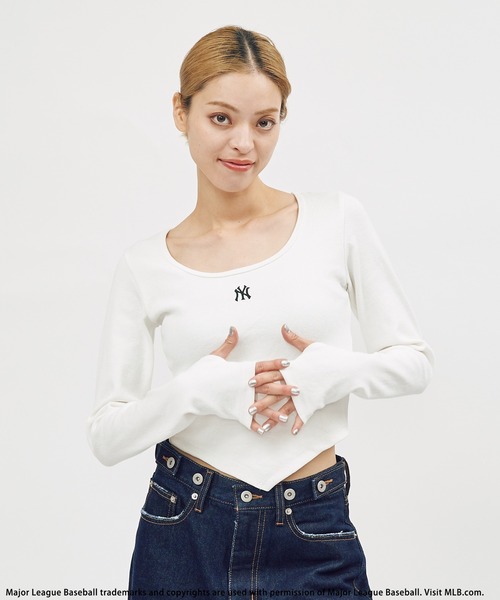 BACK TO THE FIELD（バック トゥー ザ フィールド）の「【MLB】裾Vワンポイントロゴカットリブトップス（Tシャツ/カットソー・レディース・ブラック/ブルー/ホワイト・FREE）」の8枚目の写真