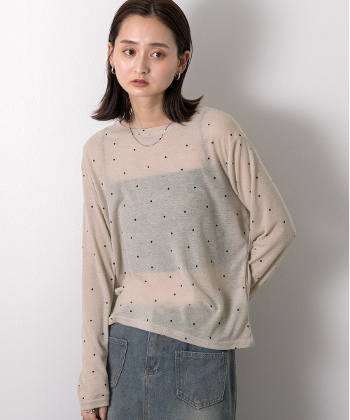ad thie（アドティエ）の「クルーネック ドット柄 カットソー（Tシャツ/カットソー・レディース・ベージュ/ブラック/オフホワイト/杢グレー・FREE）」の13枚目の写真