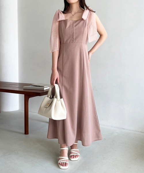 one after another NICE CLAUP(ワンアフターアナザーナイスクラップ)の「肩リボンキャミワンピース(ワンピース・レディース・ブラック/オフホワイト/ピンク・SMALL/MEDIUM)」の3枚目の写真