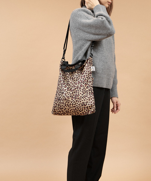 Drifter（ドリフター）の「DAILY MATE／デイリーメイト（ショルダーバッグ・レディース・オレンジ/グリーン系カモフラージュ/バーガンディー/レオパード/ダークグリーン/ブルー/レモンイエロー/ブラック・FREE）」の10枚目の写真