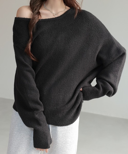 セール】デザイン不規則なオフショルダーニット（ニット/セーター