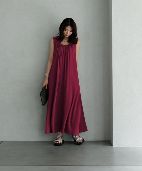 STYLE DELI（スタイルデリ）の「【Made in JAPAN】ギャザーフレアカットソードレス（ワンピース・レディース・ブラウン系その他/レッド・MEDIUM/SMALL）」の9枚目の写真