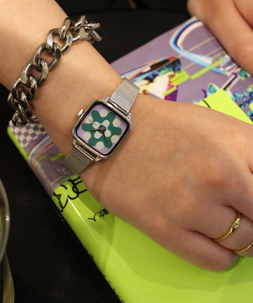 KOMONO.（コモノ）の「「KOMONO コモノ」腕時計 Kate ケイト フラワー ロワイヤル（アナログ腕時計・レディース・ゴールド系/シルバー系2/シルバー系1/ゴールド系2/シルバー系3/ゴールド系4/ゴールド系3・FREE）」の22枚目の写真