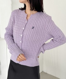 ワンポイント刺繍ケーブル編みニットカーディガン