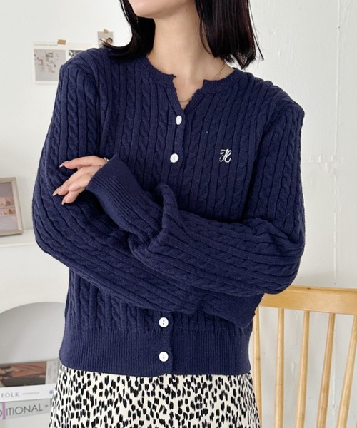 セール】ワンポイント刺繍ケーブル編みニットカーディガン