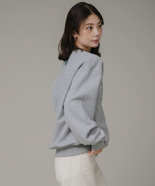URBAN RESEARCH Sonny Label(アーバンリサーチサニーレーベル)の「『ユニセックス』GEM SPORTSWEAR SWEAT PULLOVER(スウェット・レディース・グレー系その他/ホワイト系その他/ネイビー・MEDIUM/LARGE)」の18枚目の写真
