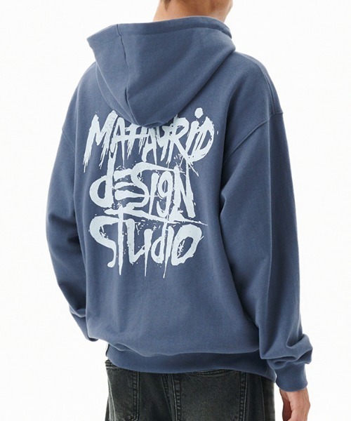 MAHAGRID(マハグリッド)の「『mahagrid/マハグリッド』SLASH LOGO HOODIE/スラッシュロゴ プルオーバーパーカー(パーカー・レディース・アイボリー/ブラック/ネイビー・M/L/S)」の4枚目の写真