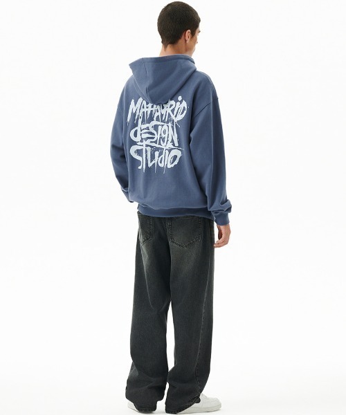 MAHAGRID(マハグリッド)の「『mahagrid/マハグリッド』SLASH LOGO HOODIE/スラッシュロゴ プルオーバーパーカー(パーカー・レディース・アイボリー/ブラック/ネイビー・M/L/S)」の8枚目の写真