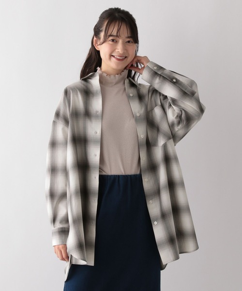 GLOBAL WORK Smile Seed Store（グローバルワーク スマイルシードストア）の「イージーケアオーバーシャツ/116006（シャツ/ブラウス・レディース・ネイビー/サックスブルー/グレー/杢グレー・MEDIUM/LARGE/SMALL/X-LARGE）」の16枚目の写真