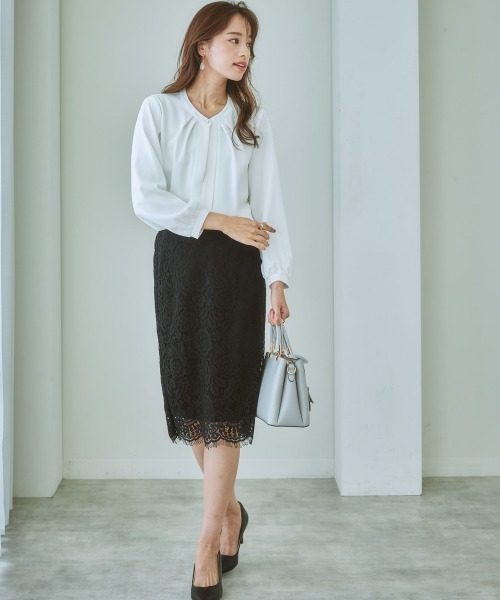 7days Life Styling（セブンデイズライフスタイリング）の「ストレッチとろみ素材フロント2WAYブラウス（しわになりにくい・速乾・洗濯機OK・UVカット）（シャツ/ブラウス・レディース・グレイッシュベージュ/サックスブルー/オフホワイト/ネイビー/ライトブルー・S/M/L/LL/3L）」の6枚目の写真