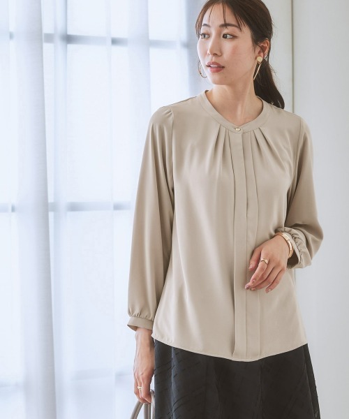 7days Life Styling（セブンデイズライフスタイリング）の「ストレッチとろみ素材フロント2WAYブラウス（しわになりにくい・速乾・洗濯機OK・UVカット）（シャツ/ブラウス・レディース・グレイッシュベージュ/サックスブルー/オフホワイト/ネイビー/ライトブルー・S/M/L/LL/3L）」の11枚目の写真