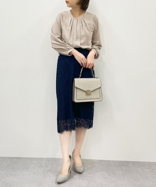 7days Life Styling（セブンデイズライフスタイリング）の「ストレッチとろみ素材フロント2WAYブラウス（しわになりにくい・速乾・洗濯機OK・UVカット）（シャツ/ブラウス・レディース・グレイッシュベージュ/サックスブルー/オフホワイト/ネイビー/ライトブルー・S/M/L/LL/3L）」の17枚目の写真