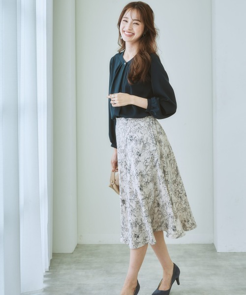 7days Life Styling（セブンデイズライフスタイリング）の「ストレッチとろみ素材フロント2WAYブラウス（しわになりにくい・速乾・洗濯機OK・UVカット）（シャツ/ブラウス・レディース・グレイッシュベージュ/サックスブルー/オフホワイト/ネイビー/ライトブルー・S/M/L/LL/3L）」の21枚目の写真