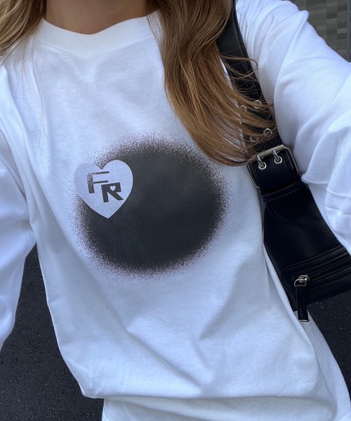 fiere(フィエール)の「スターデザインロンT/長袖Tシャツ(Tシャツ/カットソー・レディース・ホワイト・MEDIUM)」の7枚目の写真