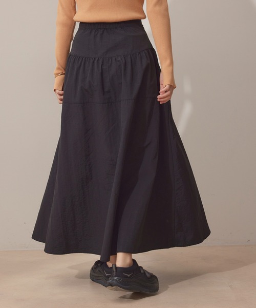NERGY（ナージー）の「ギャザーナイロンスカート（スカート・レディース・カーキ/ブラック・FREE）」の22枚目の写真