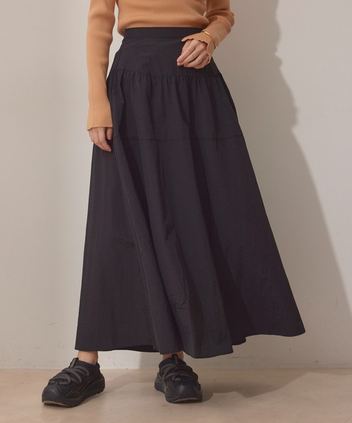 NERGY（ナージー）の「ギャザーナイロンスカート（スカート・レディース・カーキ/ブラック・FREE）」の20枚目の写真