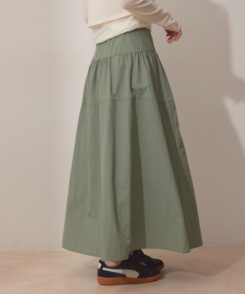 NERGY（ナージー）の「ギャザーナイロンスカート（スカート・レディース・カーキ/ブラック・FREE）」の15枚目の写真