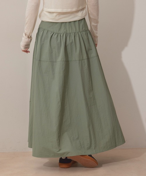 NERGY（ナージー）の「ギャザーナイロンスカート（スカート・レディース・カーキ/ブラック・FREE）」の16枚目の写真