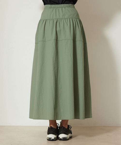 NERGY（ナージー）の「ギャザーナイロンスカート（スカート・レディース・カーキ/ブラック・FREE）」の9枚目の写真