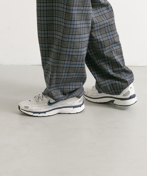 NIKE（ナイキ）の「NIKE　P-6000（スニーカー・レディース・ホワイト系その他・24/24.5）」の4枚目の写真