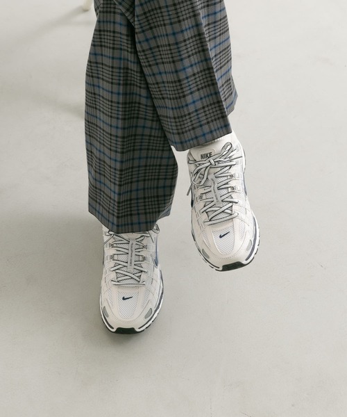 NIKE（ナイキ）の「NIKE　P-6000（スニーカー・レディース・ホワイト系その他・24/24.5）」の7枚目の写真