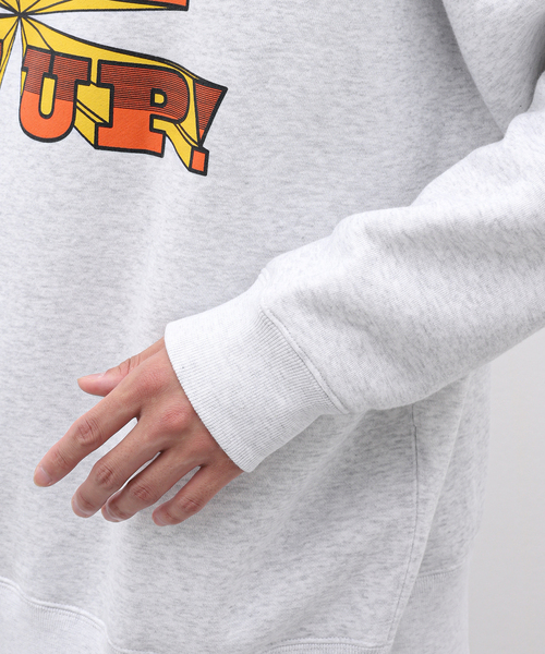 is-ness（イズネス）の「【ISNESS MUSIC / イズネスミュージック】MUSIC TAKE ME UP SWEATSHIRT（スウェット・メンズ・ライトグレー・FREE）」の2枚目の写真