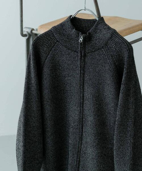 ITEMS URBANRESEARCH（アイテムズ アーバンリサーチ）の「マシンウォシャブルマシュマロドライバーズニット（カーディガン/ボレロ・メンズ・ブラウン/ブラック・MEDIUM/LARGE）」の16枚目の写真