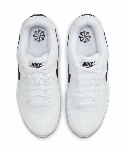 NIKE（ナイキ）の「ナイキ エア マックス 90 ウィメンズシューズ / Nike Air Max 90 Women's Shoes DH8010-101 White（スニーカー・レディース・ホワイト系その他2・22/22.5/23/23.5/24/24.5/25/25.5/26/26.5/27/27.5/28/28.5/29）」の8枚目の写真