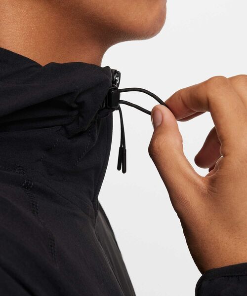NIKE（ナイキ）の「《セットアップ対応商品》ナイキ テック ウィンドランナー メンズ ウーブン フルジップ ジャケット / Nike Tech Windrunner Men's Woven Full-Zip Jacket HM7152-010 Black（ナイロンジャケット・メンズ・ブラック・2XL/S/XL/L/M）」の10枚目の写真