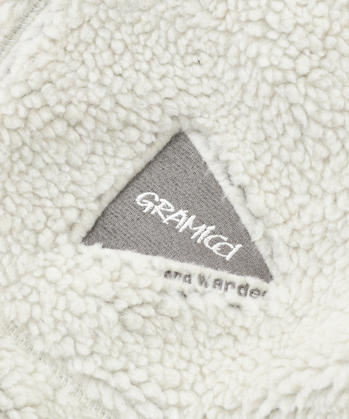 and wander(アンドワンダー)の「Gramicci × and wander JQ TAPE FLEECE JACKET GUJ4-F3005-M(ブルゾン・メンズ・ブラック/ライトグレー・MEDIUM/LARGE)」の7枚目の写真