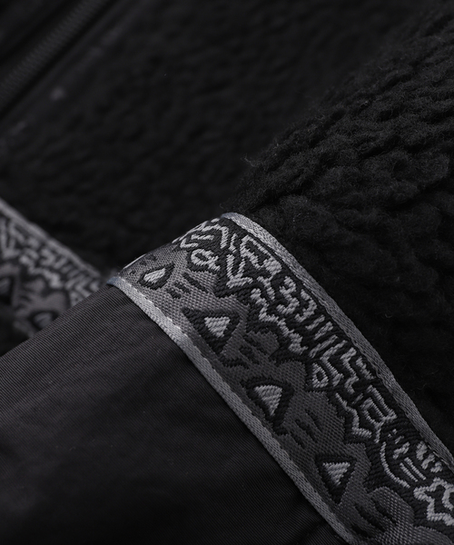 and wander(アンドワンダー)の「Gramicci × and wander JQ TAPE FLEECE JACKET GUJ4-F3005-M(ブルゾン・メンズ・ブラック/ライトグレー・MEDIUM/LARGE)」の8枚目の写真
