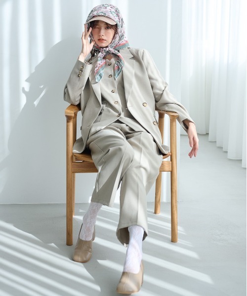 mysty woman(ミスティウーマン)の「セットアップ着用可・センタープレスストレートパンツ 291372(スラックス・レディース・ネイビー/ベージュ/グレー・FREE)」の1枚目の写真