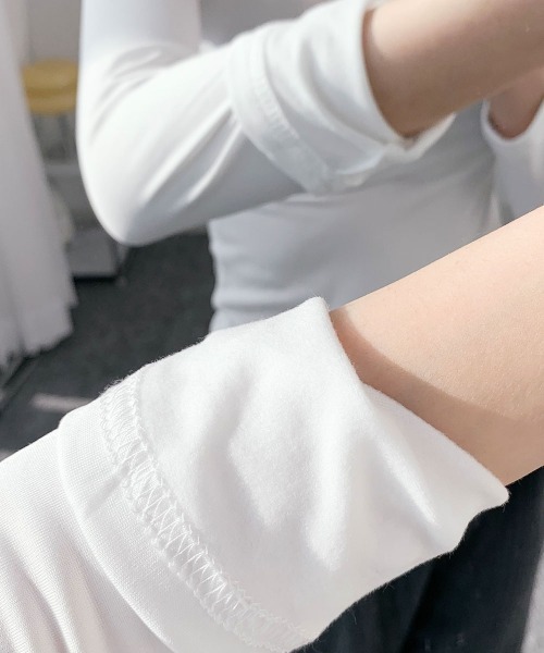 VIVID LADY(ビビッドレディー)の「裏起毛 カットソー 長袖 トップス 長袖 インナー tシャツ 韓国ファッション ヒートテック レディース シャツ レイヤード 無地 ラウンドネック あったか(Tシャツ/カットソー・レディース・カーキ/ブラック/ホワイト/グレー・FREE)」の7枚目の写真