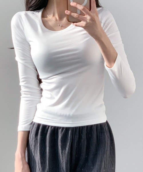 VIVID LADY(ビビッドレディー)の「裏起毛 カットソー 長袖 トップス 長袖 インナー tシャツ 韓国ファッション ヒートテック レディース シャツ レイヤード 無地 ラウンドネック あったか(Tシャツ/カットソー・レディース・カーキ/ブラック/ホワイト/グレー・FREE)」の8枚目の写真