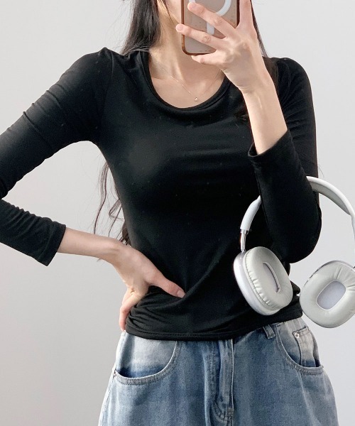 VIVID LADY(ビビッドレディー)の「裏起毛 カットソー 長袖 トップス 長袖 インナー tシャツ 韓国ファッション ヒートテック レディース シャツ レイヤード 無地 ラウンドネック あったか(Tシャツ/カットソー・レディース・カーキ/ブラック/ホワイト/グレー・FREE)」の13枚目の写真