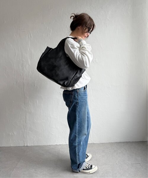 LBC（エルビーシー）の「フェイクレザークリテバッグ（トートバッグ・レディース・イエロー/ベージュ/ブラック/シルバー/ボルドー・FREE）」の13枚目の写真