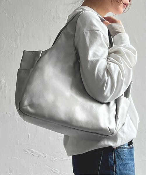 LBC（エルビーシー）の「フェイクレザークリテバッグ（トートバッグ・レディース・イエロー/ベージュ/ブラック/シルバー/ボルドー・FREE）」の16枚目の写真