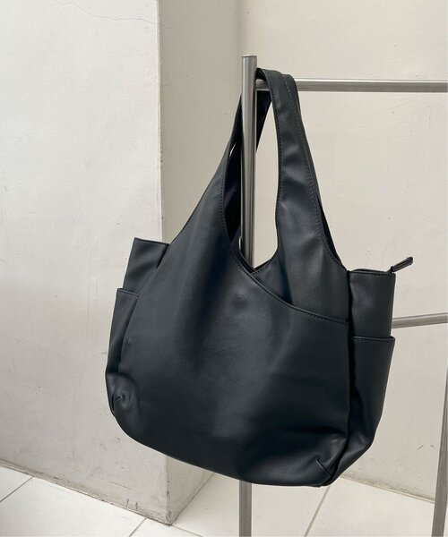 LBC（エルビーシー）の「フェイクレザークリテバッグ（トートバッグ・レディース・イエロー/ベージュ/ブラック/シルバー/ボルドー・FREE）」の21枚目の写真