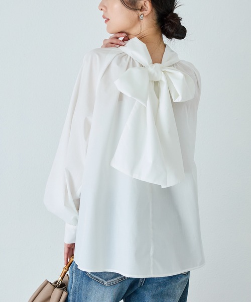 INCEDE（インシード）の「前後2WAY ビッグボウタイブラウス（シャツ/ブラウス・レディース・ブラック/オフホワイト/ホワイト/ブルー系その他/ライトブルー・M/L/LL）」の2枚目の写真