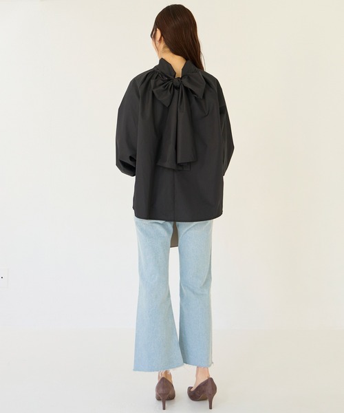 INCEDE（インシード）の「前後2WAY ビッグボウタイブラウス（シャツ/ブラウス・レディース・ブラック/オフホワイト/ホワイト/ブルー系その他/ライトブルー・M/L/LL）」の14枚目の写真