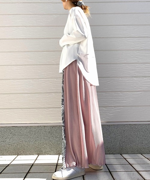 Q（キュー）の「FINEプリントジョーゼットロンT（Tシャツ/カットソー・レディース・アイボリー/ブラック・MEDIUM）」の8枚目の写真