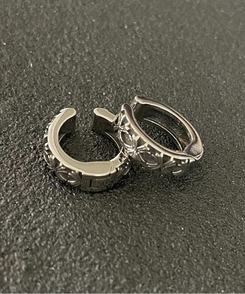 SPINNS（スピンズ）の「ヴィンテージライクシルバーフープイヤリング/アソートモチーフ（イヤリング・メンズ・E/D/C/F/A/B/G・ONESIZE）」の2枚目の写真
