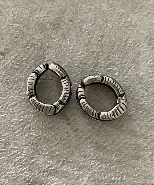 SPINNS（スピンズ）の「ヴィンテージライクシルバーフープイヤリング/アソートモチーフ（イヤリング・メンズ・E/D/C/F/A/B/G・ONESIZE）」の21枚目の写真